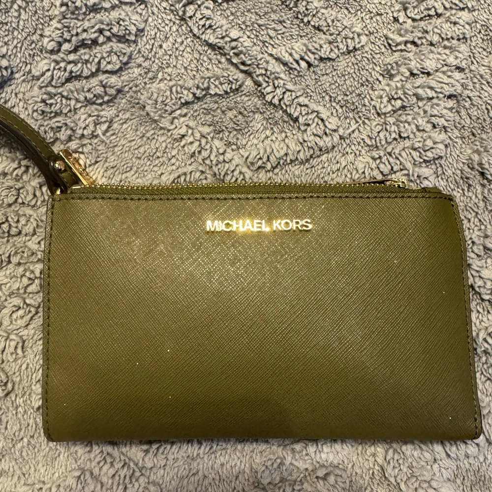 Michael Kors Olive Wristlet